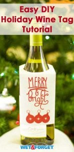 Are you giving wine this holiday season? Decorate your bottle with this nifty DIY holiday wine tag!