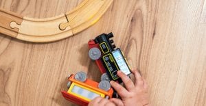 how to fix squeaky floor board